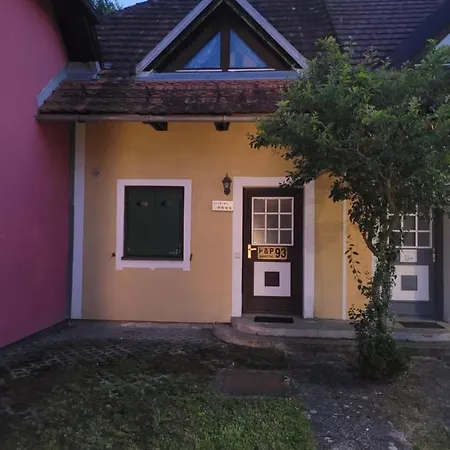 Camp Terme Catez P93 公寓