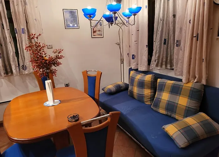 Camp Terme Catez P93 شقة كاتيز أوب سافي